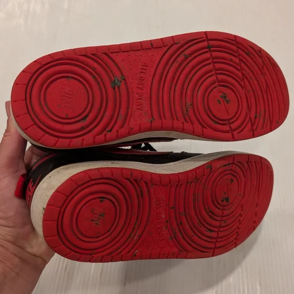 NIKE Court Borough Low 2 Black and Red Shoes Sneakers size 4.5 youth - Picture 8 of 12